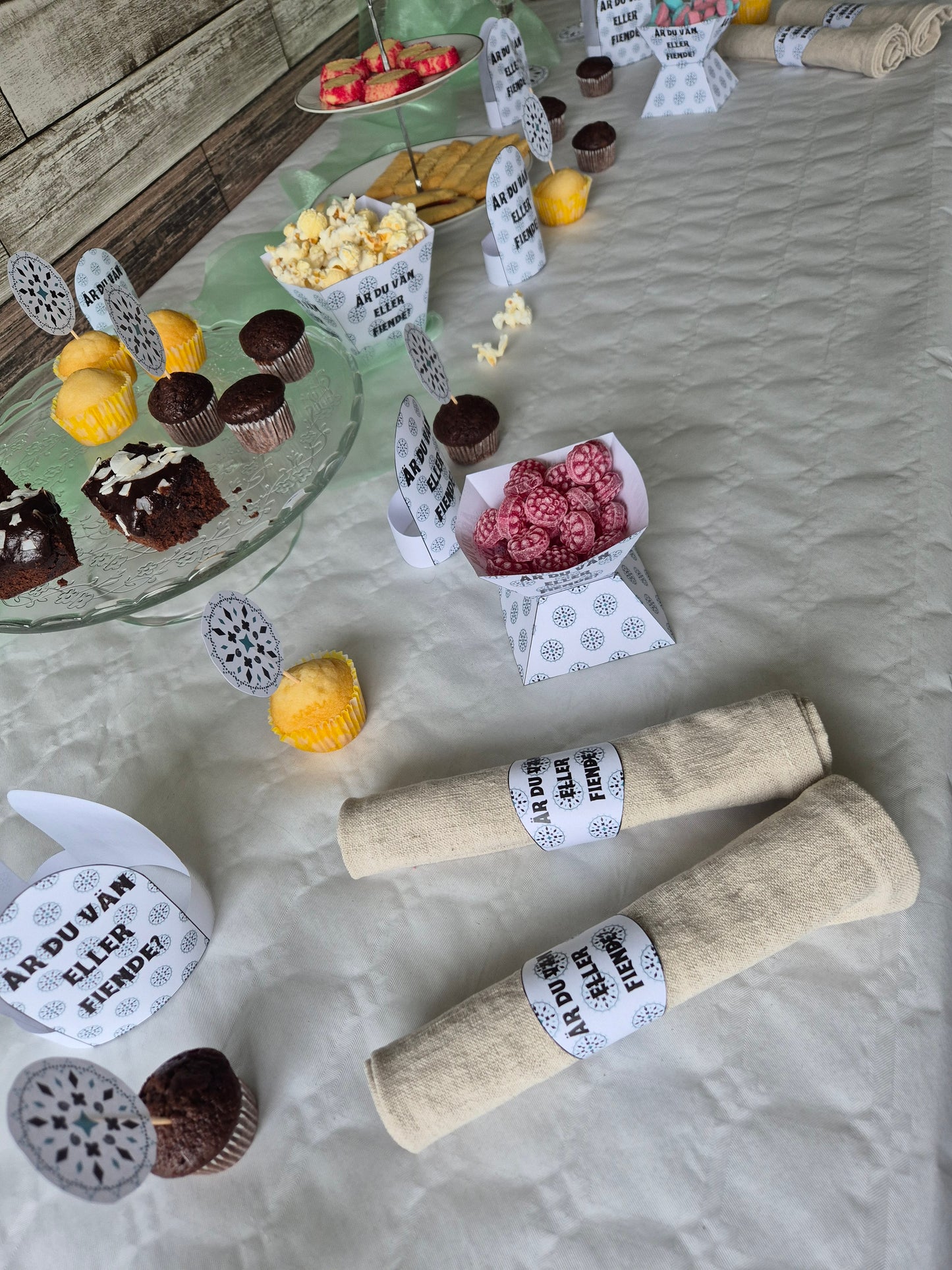 Vänner & fiender - ditt egna mordmysterispel